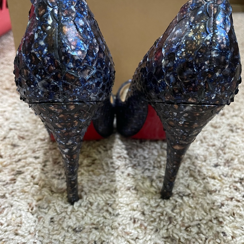 Christian Louboutins Very Prive 120 Python 37.5 - image 3